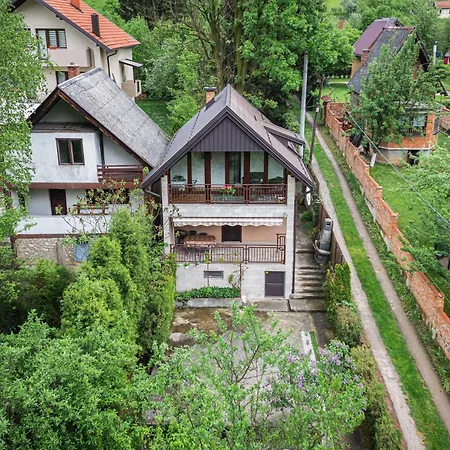 Feriehus The Hide Aside Zbilje