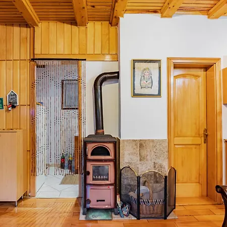 The Hide Aside Feriehus Zbilje